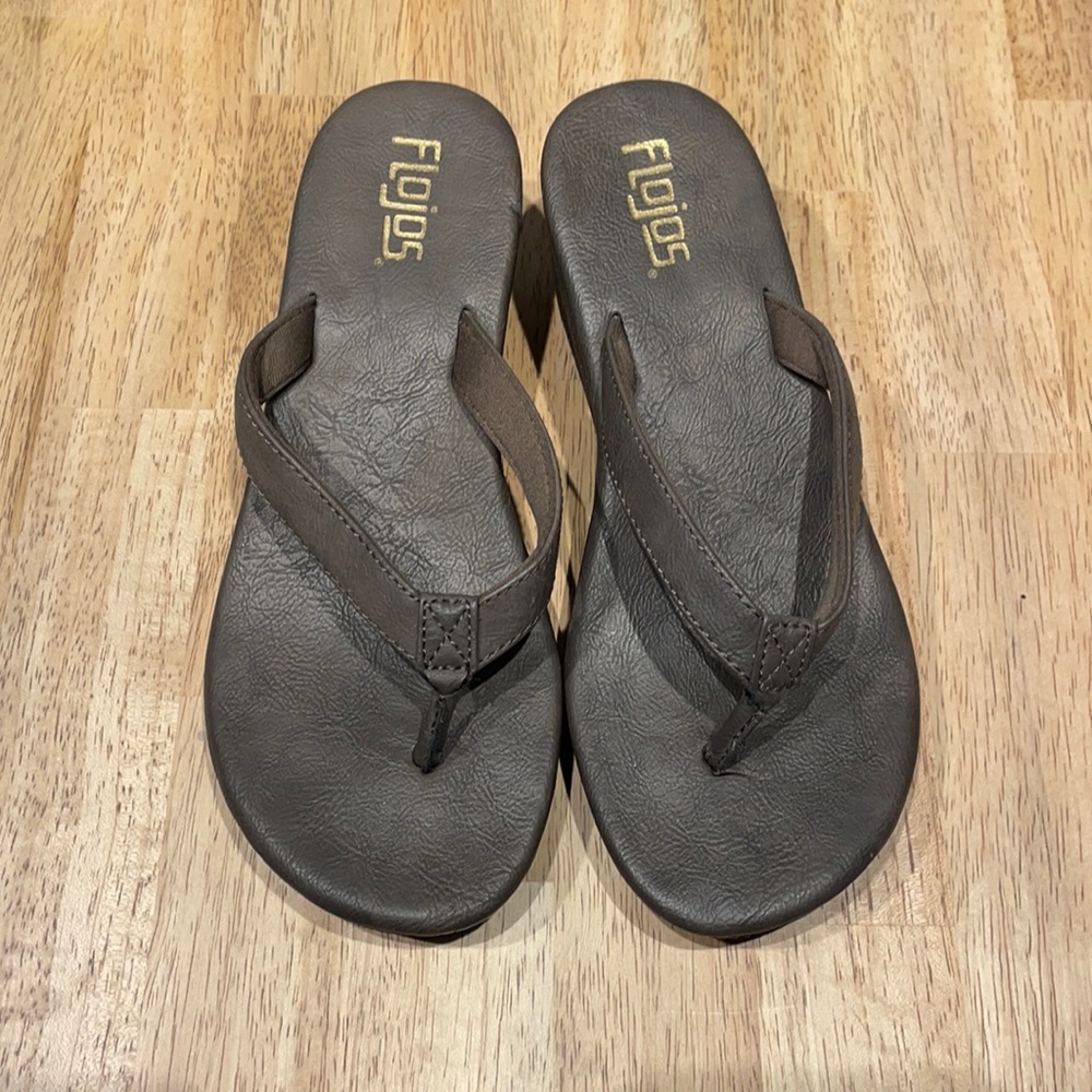 Flojos ’Olivia’ wedge sandals.